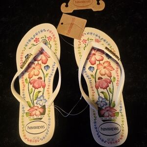 Havaianas Floral Flip Flops